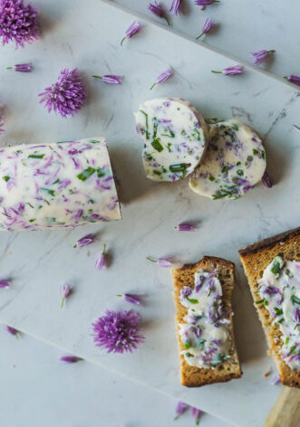 Beurre aromatisé à la fleur de ciboulette