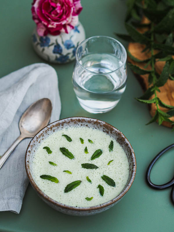 gaspacho vert Soupe froide concombre et menthe